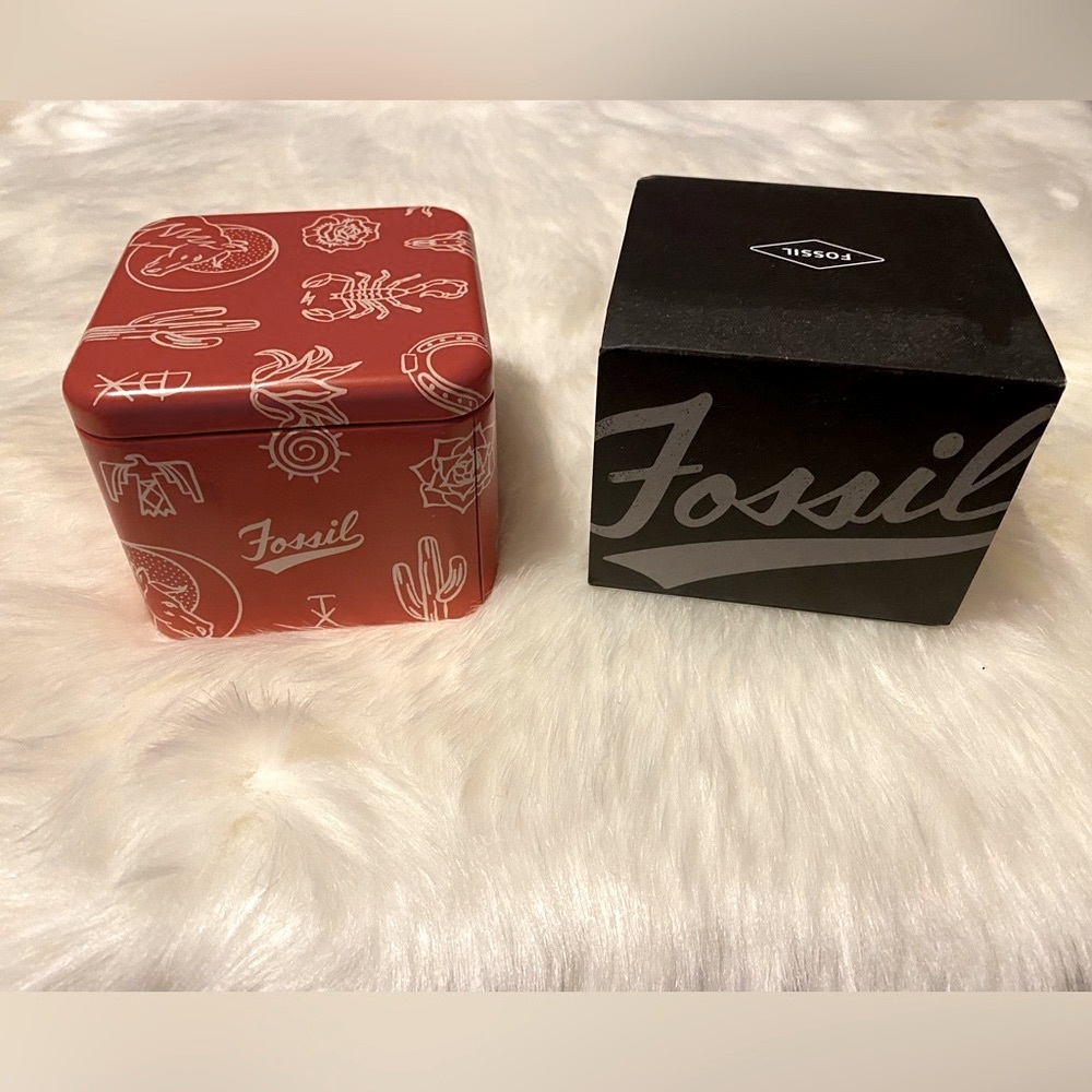 ⭐️5/$25 | FOSSIL | Watch / Jewelry Holder | collectable tin
